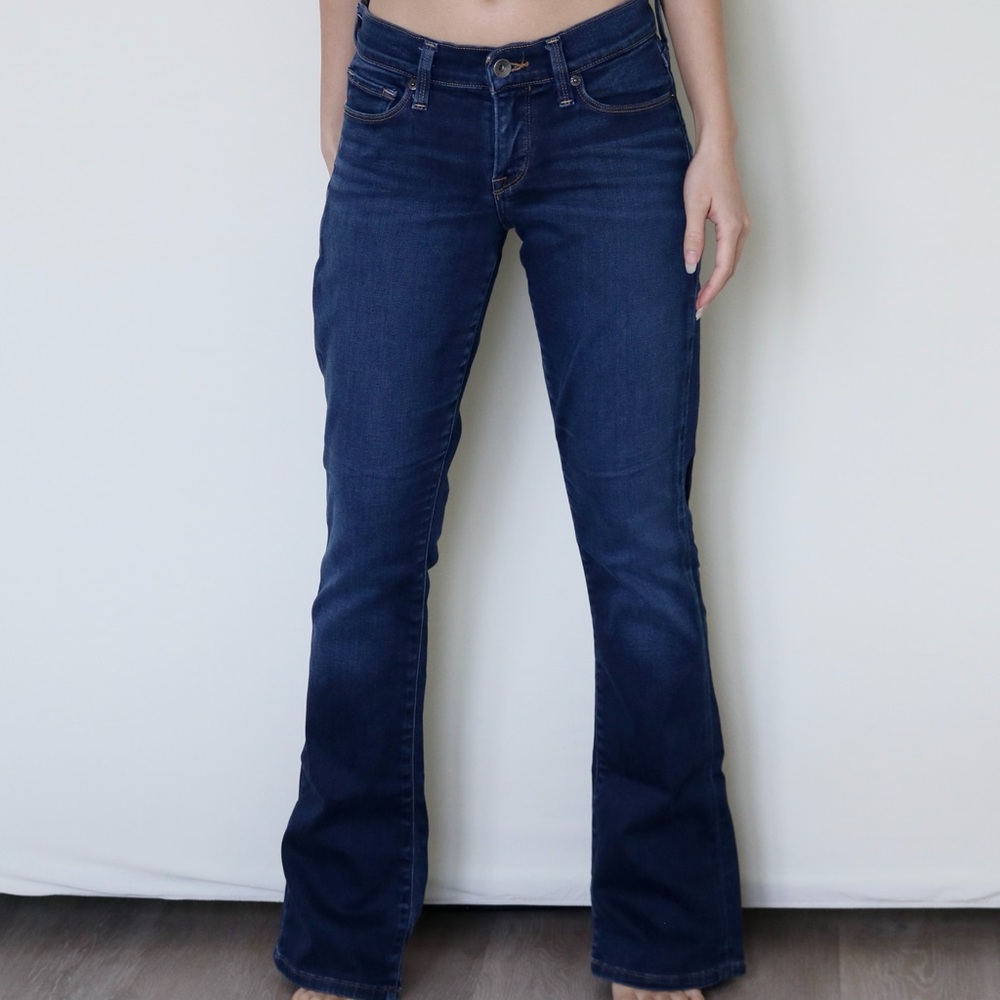 Lucky Brand mid-rise Dark Blue Bootcut Jeans 25